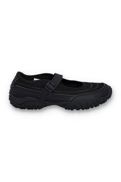 Black Echappe Athletic Pump - Black