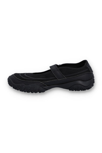 Black Echappe Athletic Pump - Black