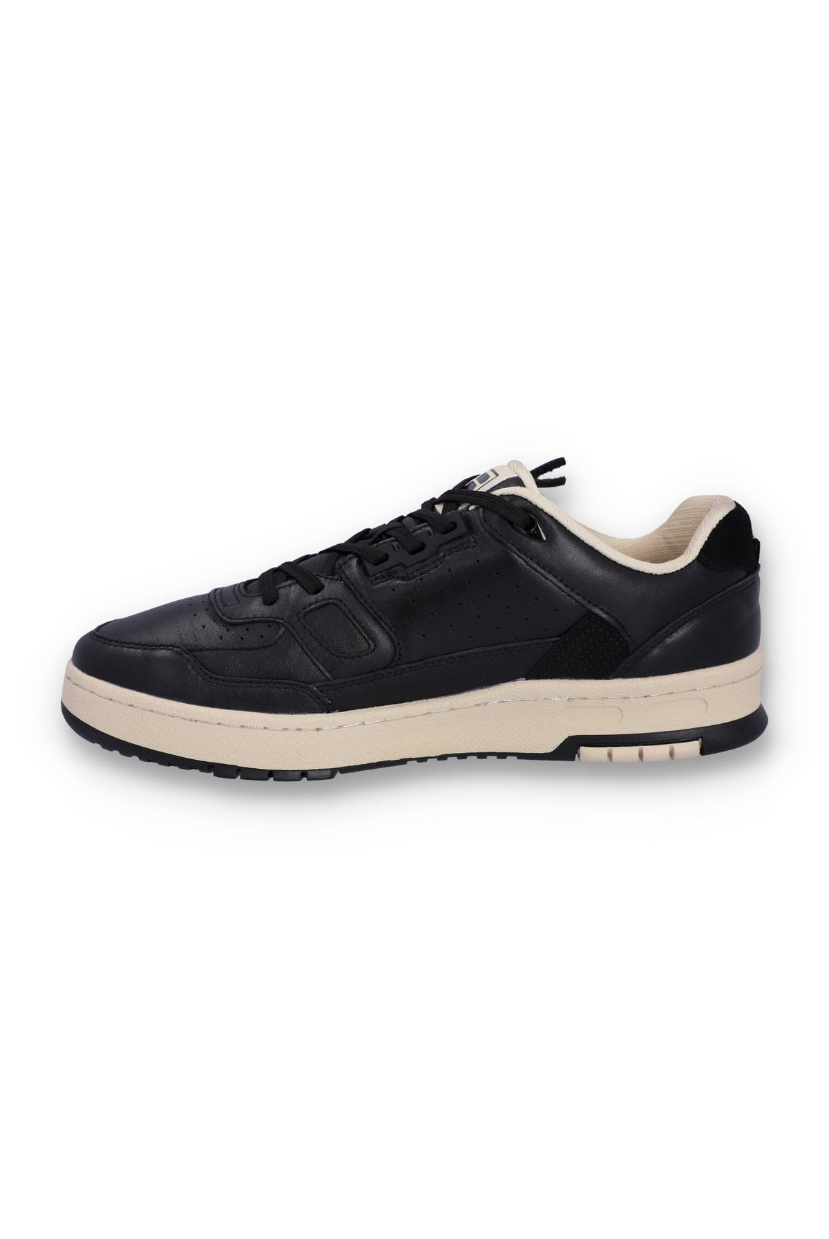 Black Rissmo Low Basketball Trainer - Black